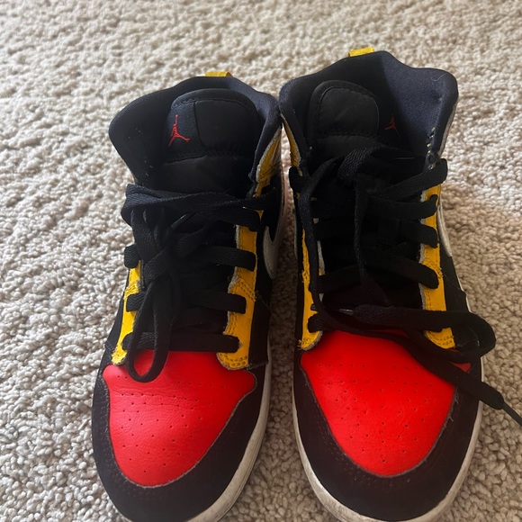 Nike Air Jordan 1 Mid SE Black Amarillo Ragun Orange  2.5Y BQ6932-087 L*0922 - Picture 2 of 8